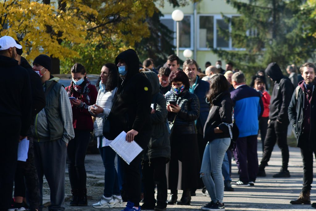 Как европейските изисквания за зелен сертификат се нагодиха у нас според нуждите