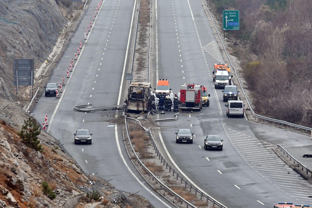 Вижте кой е героят, спасил оцелелите от горящия автобус на АМ "Струма"