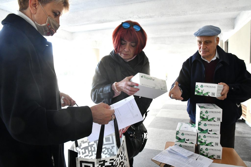 МОН осигурява пари за тестове за учениците от 1. до 12. клас до края на годината 