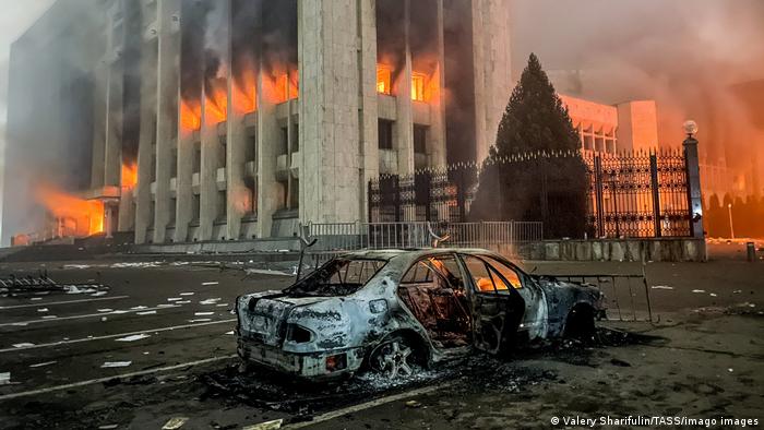 Кръв се лее по улиците на Казахстан: какво точно се случва?