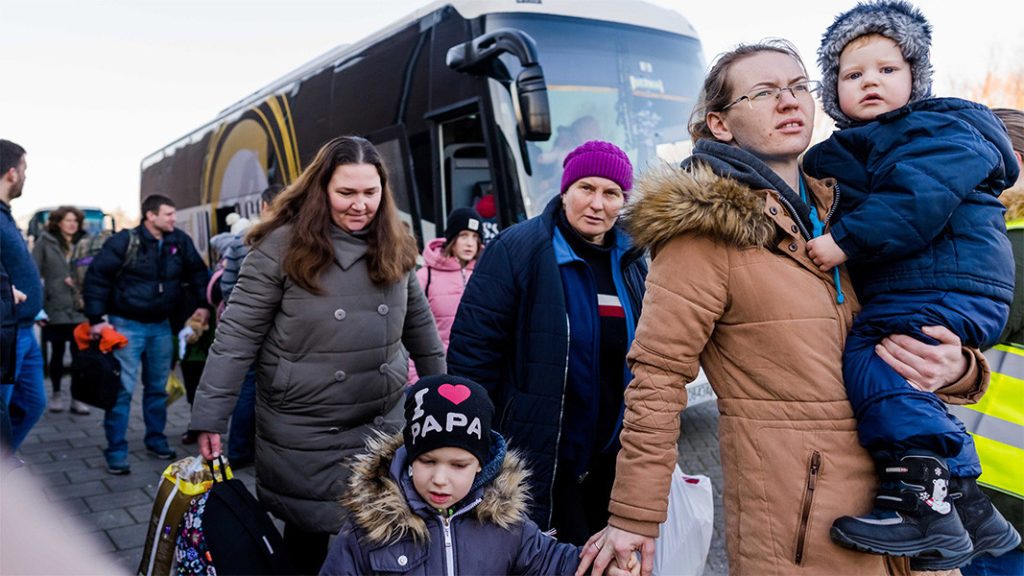 Украинските бежанци активно напускат България 