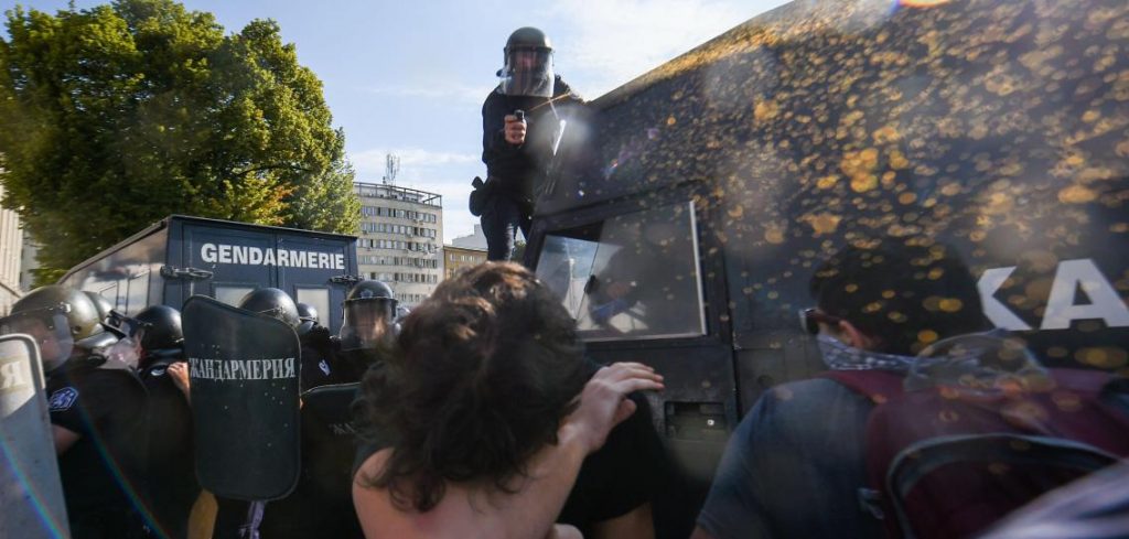 Какво химическо вещество използва полицията срещу протестиращите на 2 септември (видео)