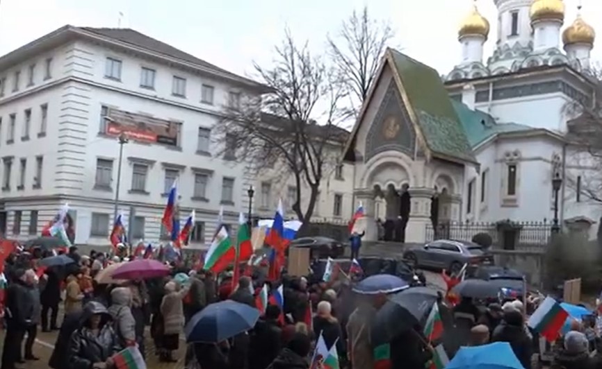 Кой доведе руските знамена на българския национален празник