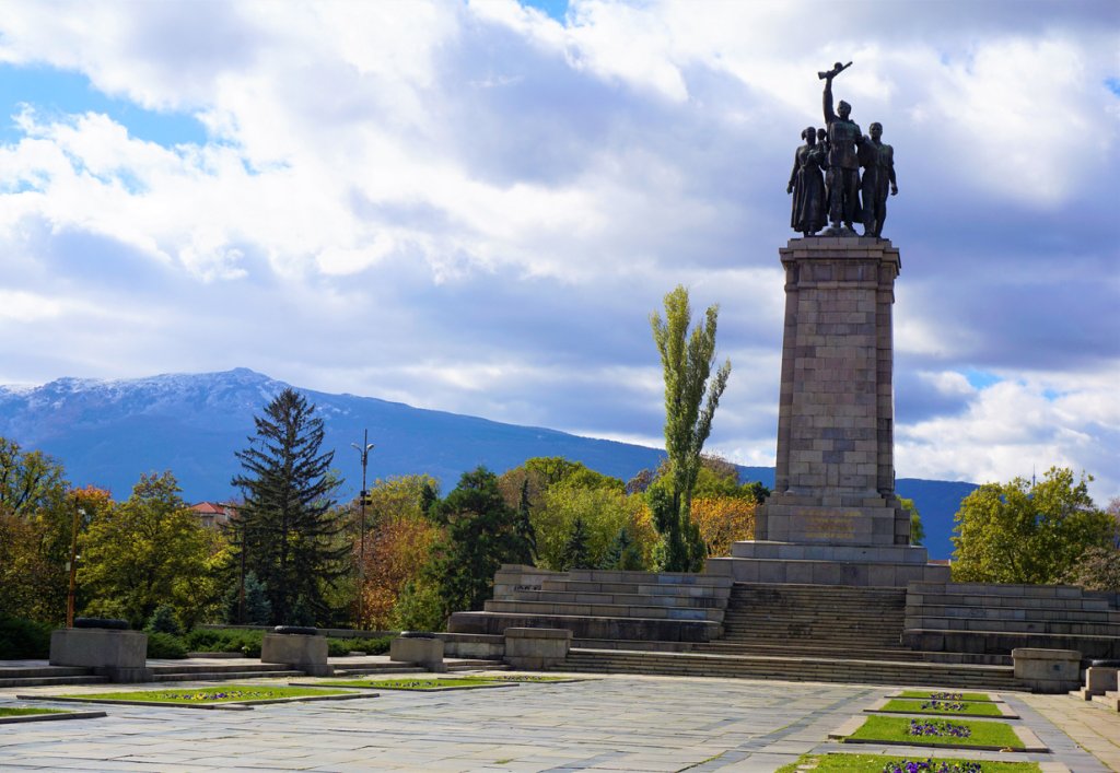 В ход е процедурата за преместване на Паметника на Съветската армия