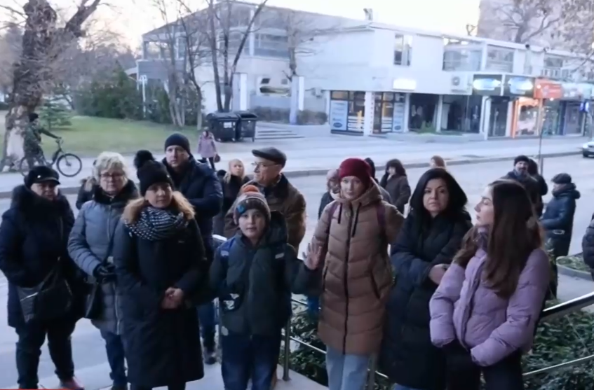 В Пловдив протестират срещу преместването на паметника Альоша (видео)