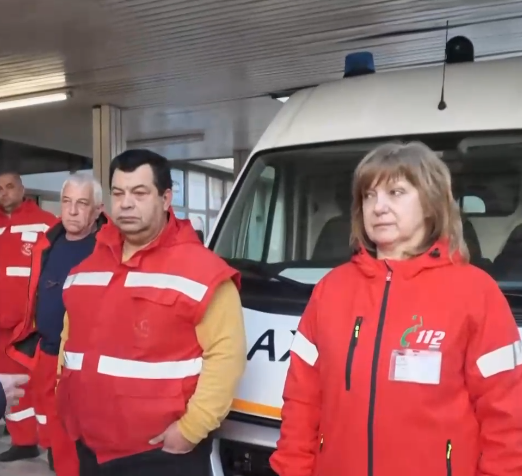 Пиян мъж нападна екип на Спешна помощ в Петричко (видео)