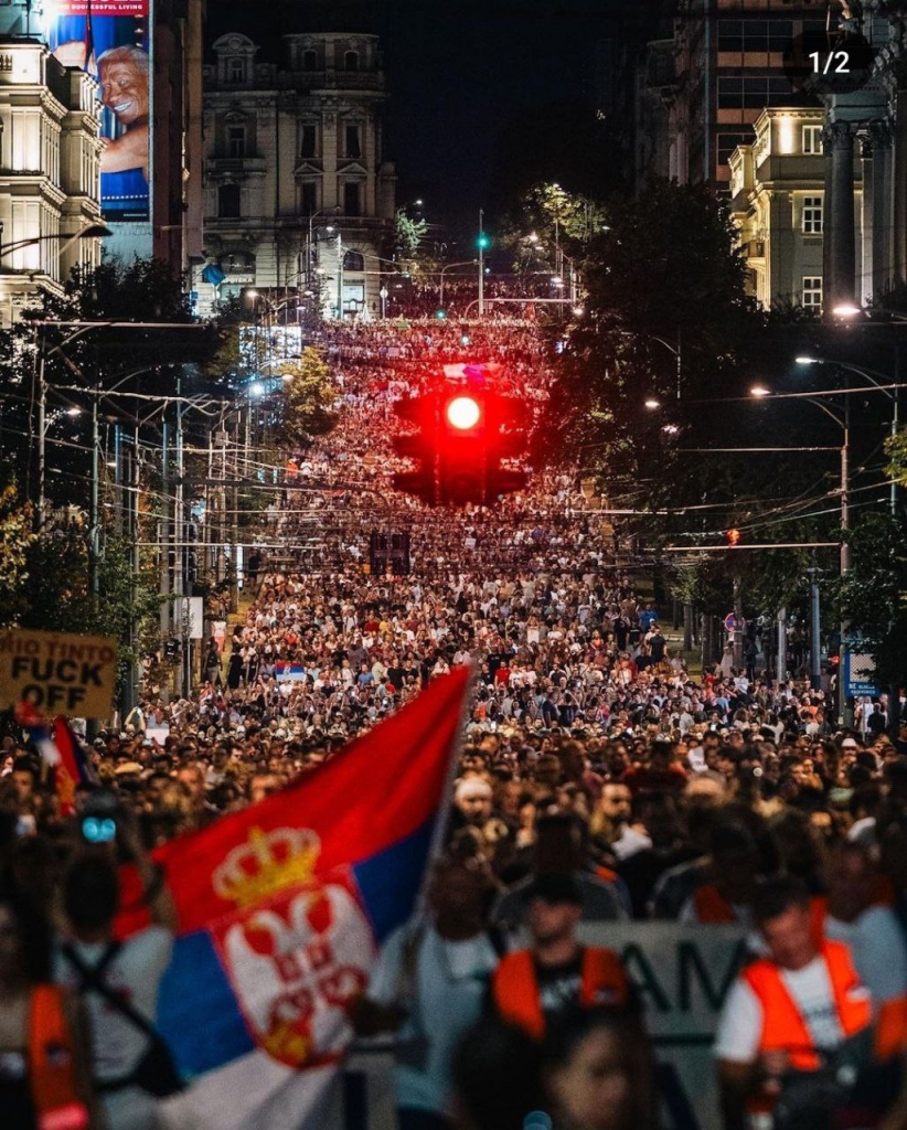 Масови протести в Сърбия срещу плановете за добив на литий (видео)