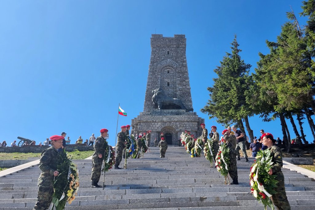 Българският химн отбелязва 60 години днес (видео)